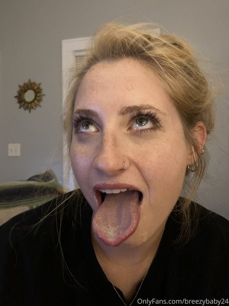 ランジェリーファックオンリーファンズ えろた 写真