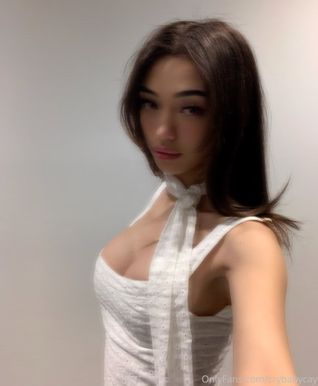 Crybabycay スター xxx 写真