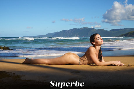 ぽっちゃりブルネットオンリーファンズ エロチック 画像