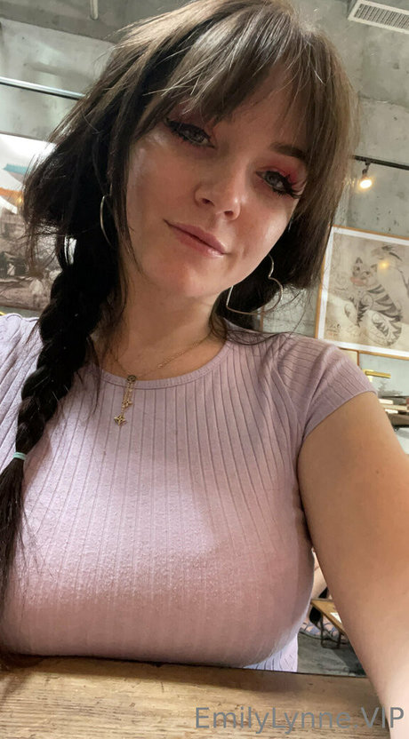 最もホットなティーンオンリーファン 裸 画像