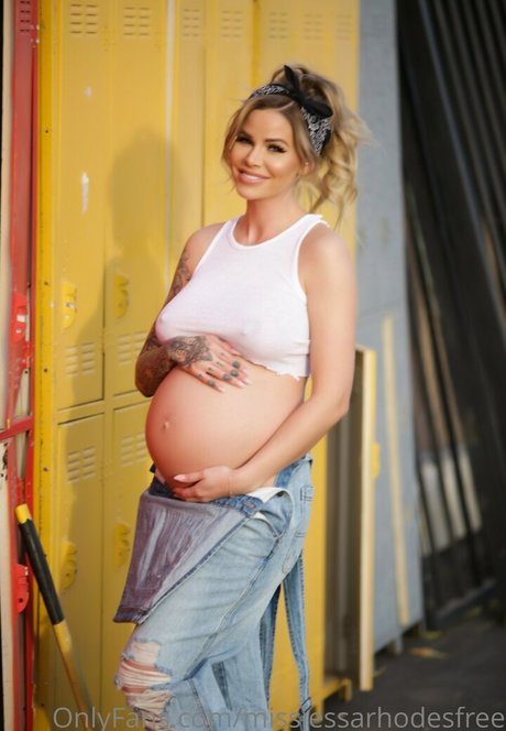 Jessa Rhodes プロフィール写真