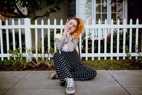 熟女アナルオンリーファンズ トップ 写真