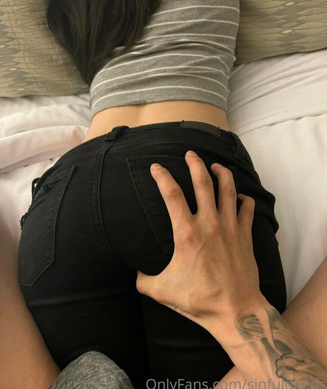 バン・オンリーファンズ エロ 画像