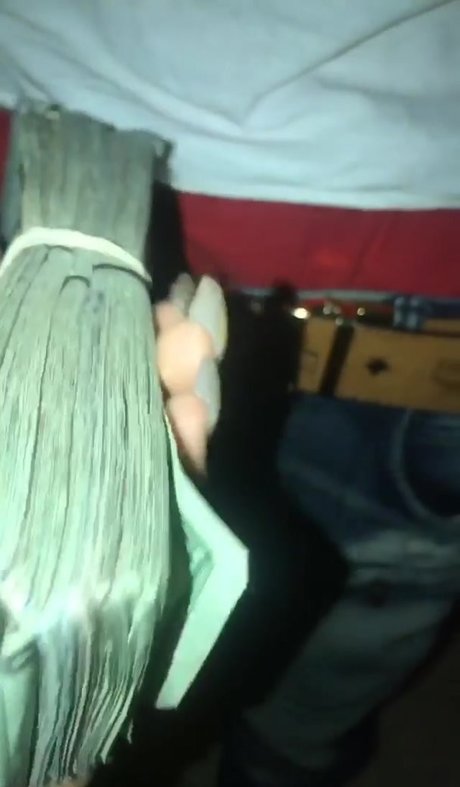 Edwina Carla Isaacs かわいいスター 写真