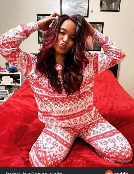 細身の小柄なオンリーファンズ アート裸 画像