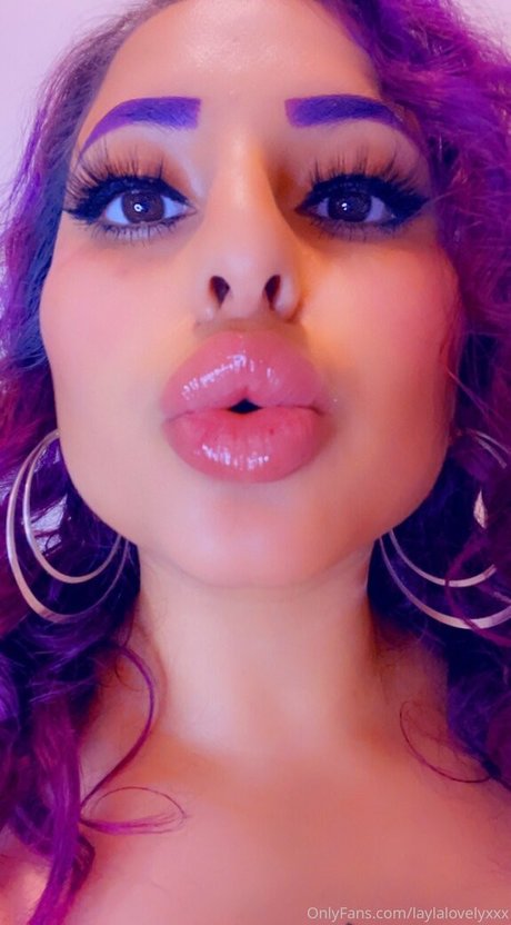 セクシーなブルネットのオンリーファンズ ヌード ギャラリー