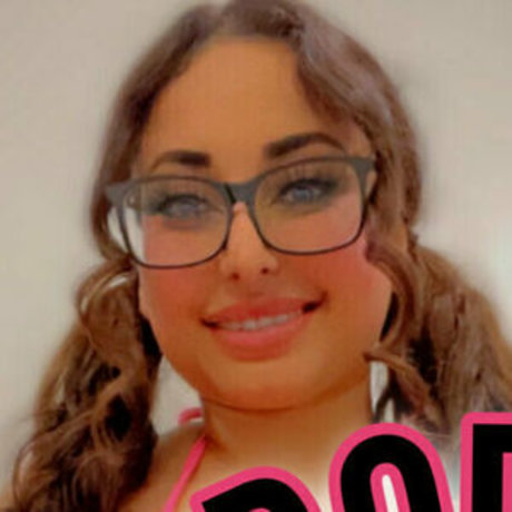 巨乳ストリップオンリーファンズ HD ギャラリー