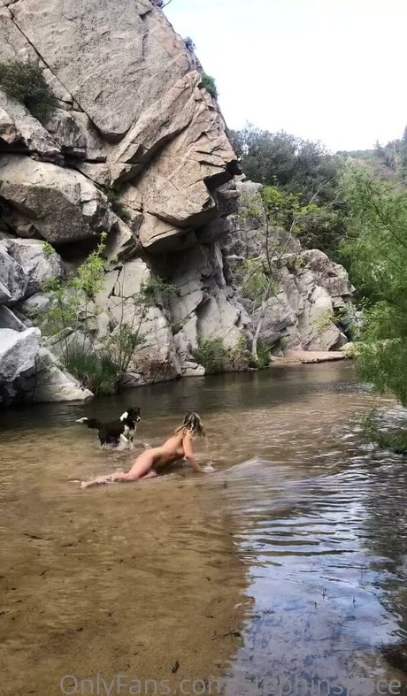 曲線美のブロンドオンリーファンズ 美しい アーカイブ