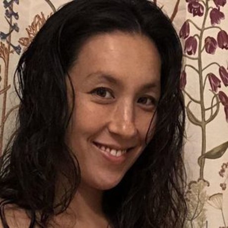 巨乳で痩せているオンリーファンズ ポルノ 写真