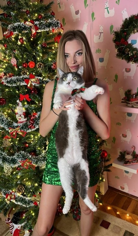 小柄な足オンリーファンズ エロチック 写真