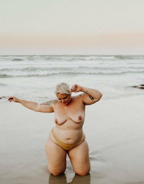 アマチュア熟女オンリーファンズ 無料 画像