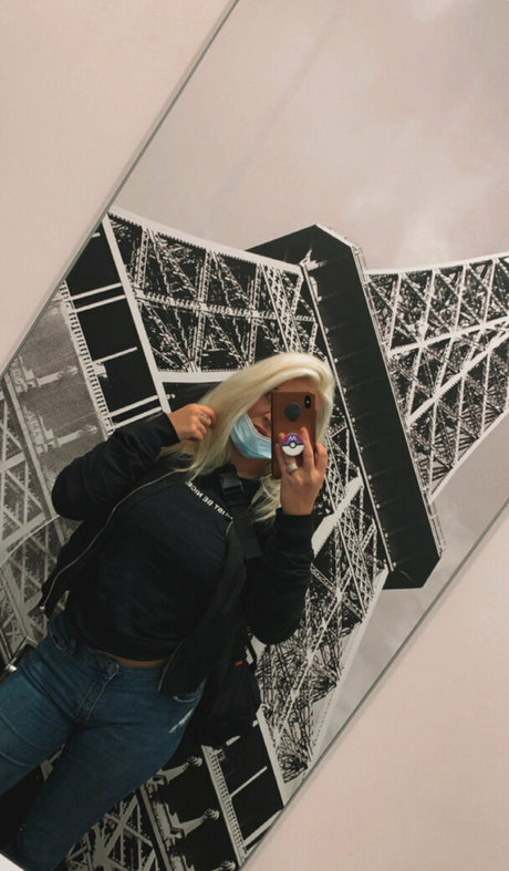 ブロンドのお尻オンリーファンズ 美しい裸 ギャラリー