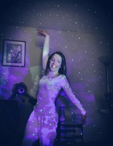 足 熟女 オンリーファンズ xxx 画像