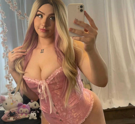 黒檀の指入れオンリーファンズ セクシー裸 写真