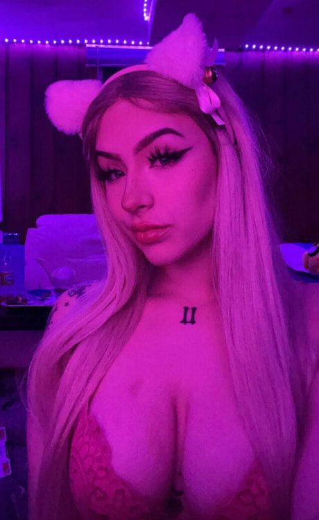 crystallhub xxx女優 写真