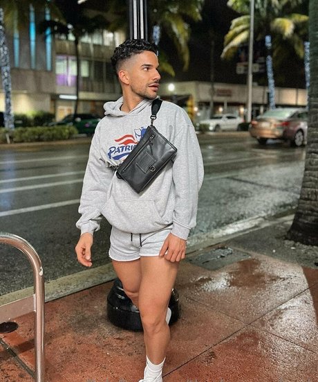 the famous frank 裸の女優 ギャラリー