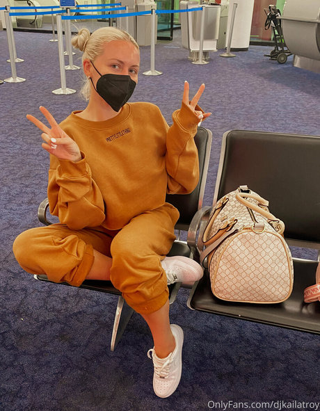 Djkailatroy アダルトモデル 画像