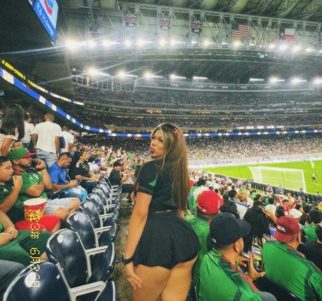 POVオンリーファン 無料セクシー 写真