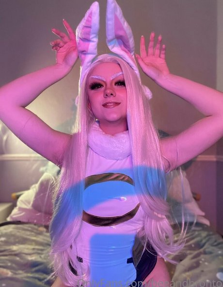 beeandbronto アートモデル 写真