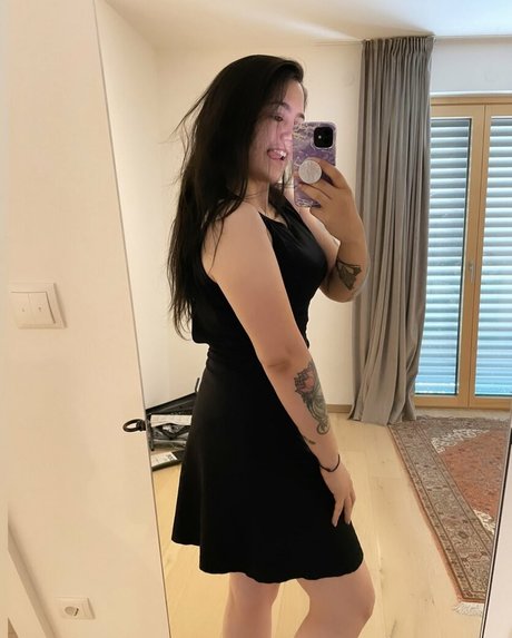 viotcz アート女優 ギャラリー