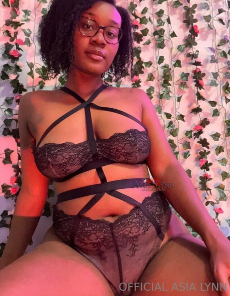 asialynnbby ポルノスター 写真