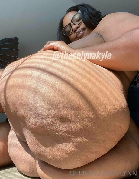 asialynnbby 最高のスター 写真