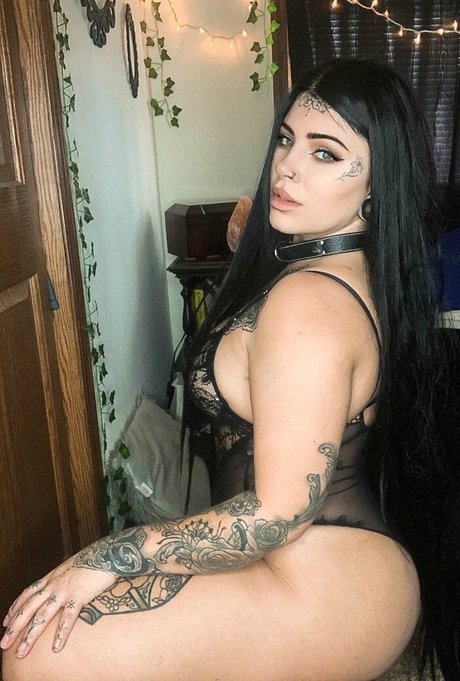 クロスフィットオンリーファンズ セクシー裸 写真