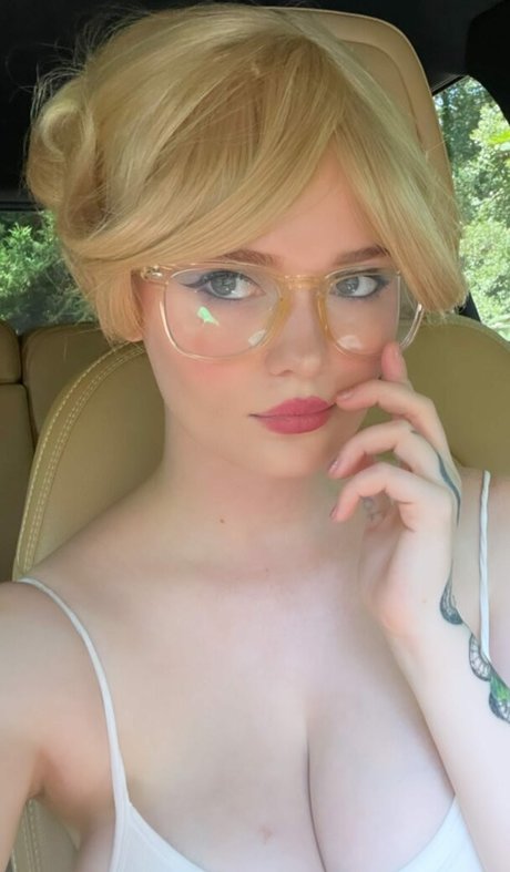 Avalon Warren 無料モデル アーカイブ