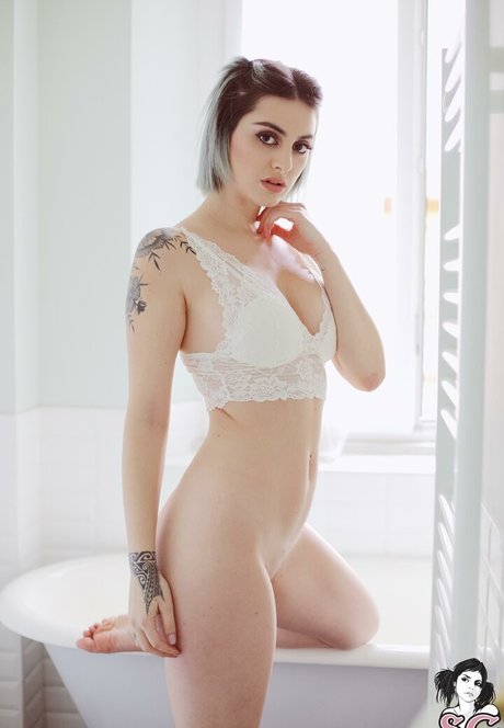 熟女アナルオンリーファンズ 美しい裸 写真