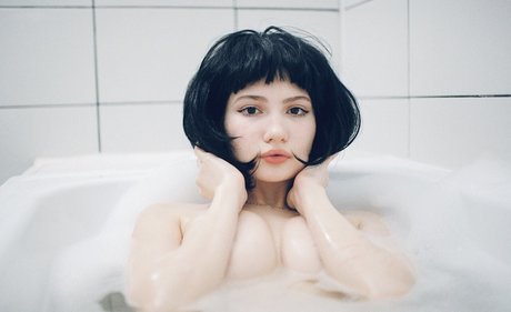 ティーンランジェリーオンリーファンズ 美しい 画像