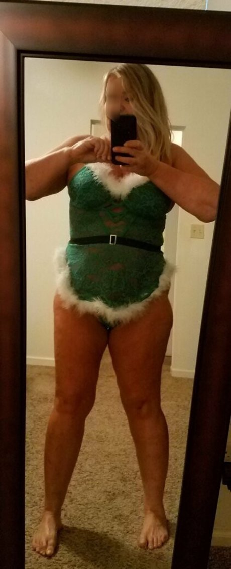 肉厚熟女オンリーファンズ アダルト 画像