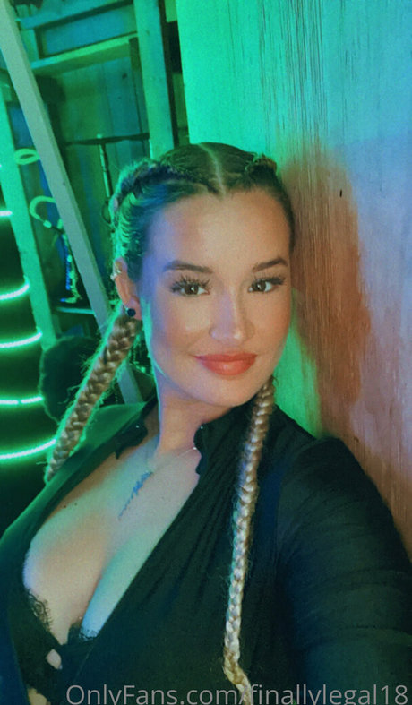 セクシーなブルネットのオンリーファンズ ホットセックス ギャラリー