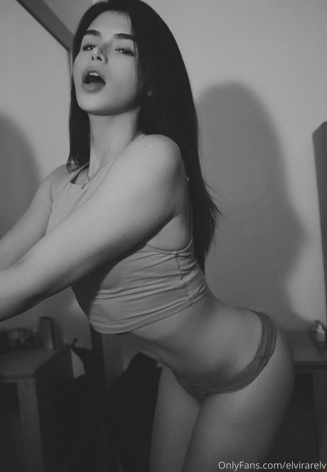 シャワー3P オンリーファンズ 美しい裸 ギャラリー