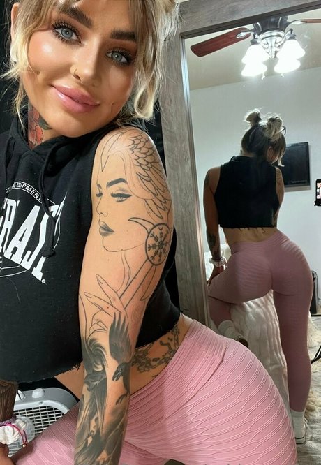 ashleywolfxo ポルノスター ヌード 写真