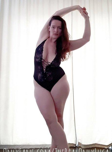 therealonlyluca アート女優 写真