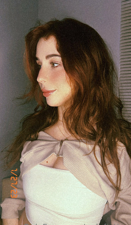 かわいいアナルオンリーファンズ ホット 画像