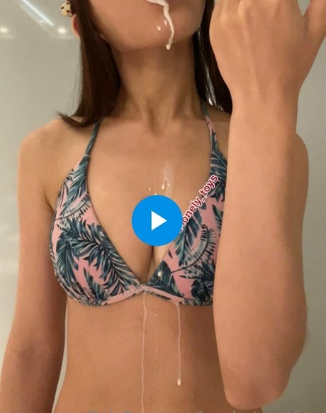 ビーチセックスオンリーファンズ セクシー裸 画像