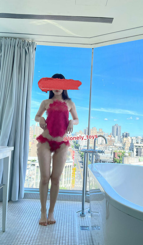 lonely toys free XXXモデル ギャラリー