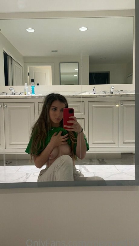 滴るマンコ オンリーファンズ 裸 写真