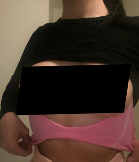 ティーンレズビアンオンリーファンズ セクシー裸 写真