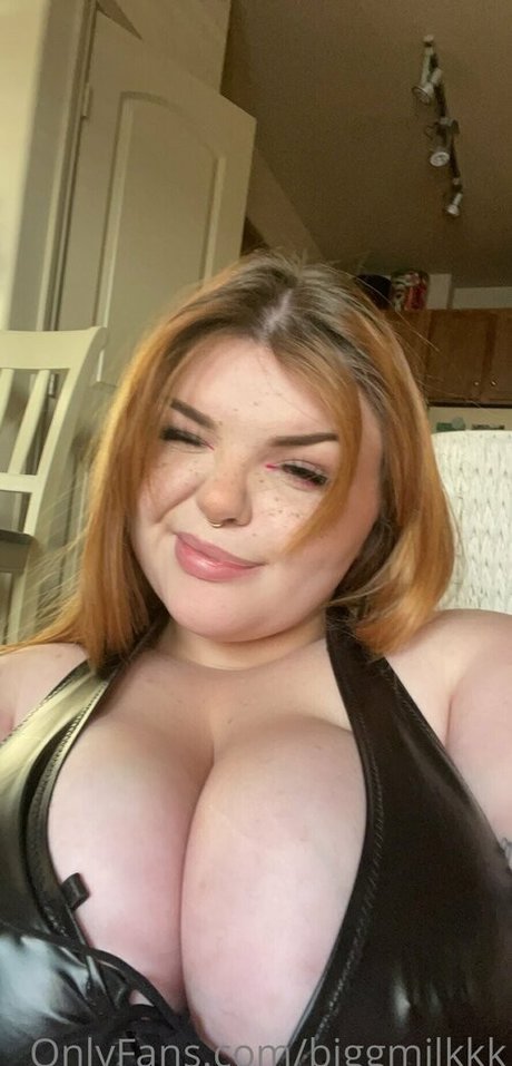 人気の無料オンリーファンズ エロチック 写真