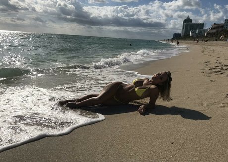 Taylor Griffin 最高のスター 写真