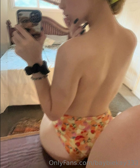 baybiekay333 ヌードのポルノスター ギャラリー