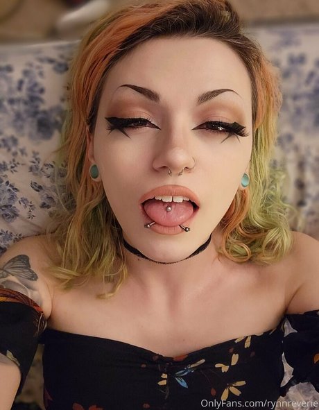 rynnreverie ヌード女優 写真