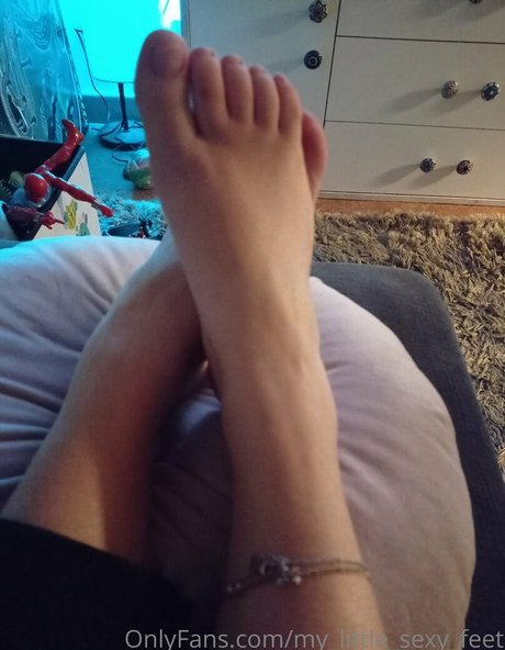 my little sexy feet ポルノスター 高品質 写真