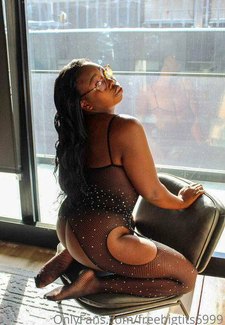 freebigtits6999 ポルノスター ヌード 画像