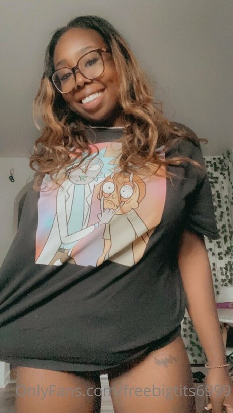 freebigtits6999 HDモデル 写真