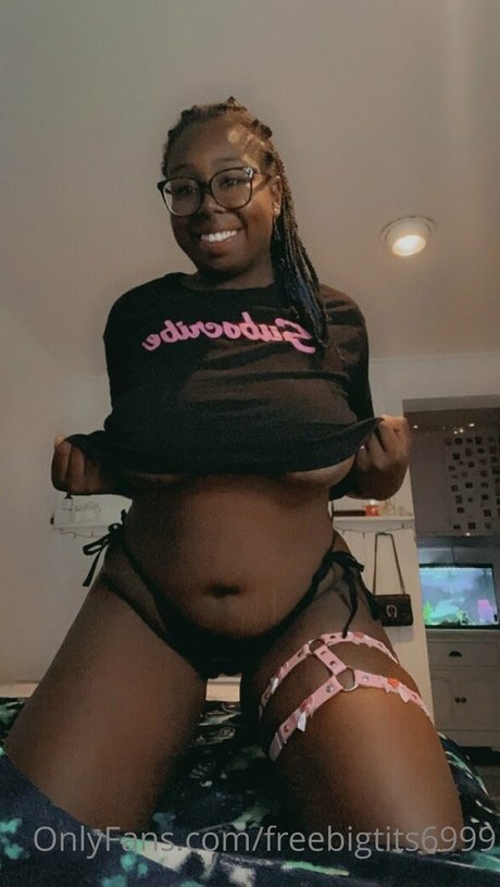 freebigtits6999 スター ヌード ギャラリー