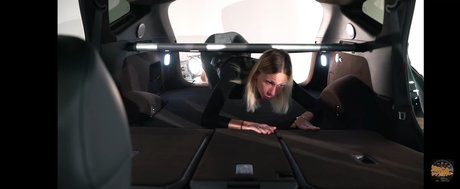 かわいいブロンドのオンリーファンズ 美しい 写真