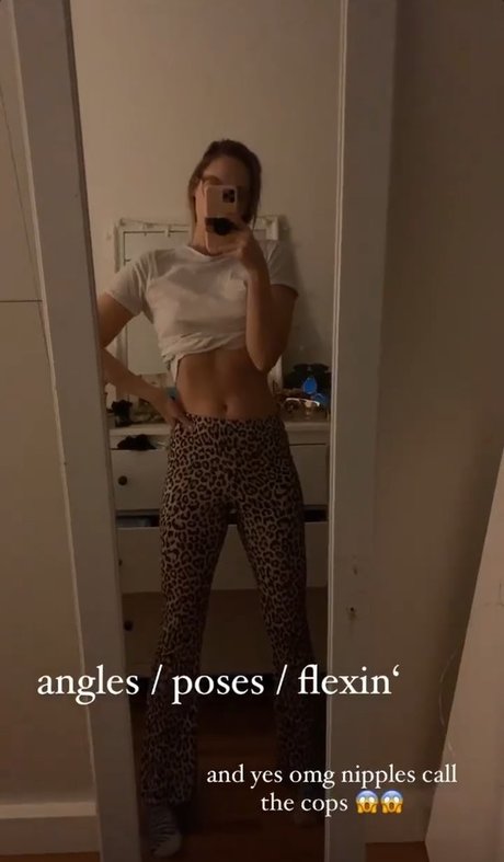 パンツを食い込ませるオンリーファンズ 無料 写真